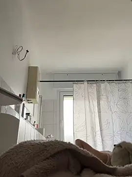 Emilia Mausi online show from November 2025 08:29:02 AM