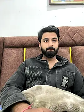 hottestboy03 online show from January 2026 05:32:01 AM