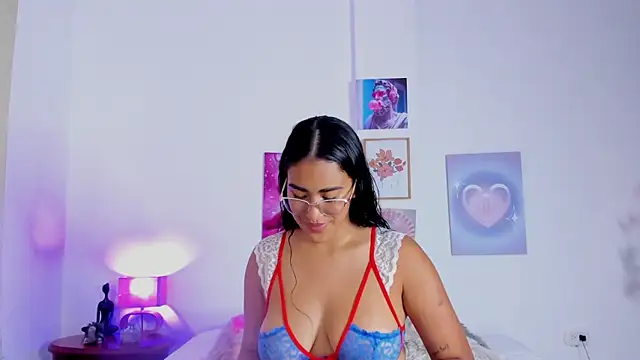 tyra bankss  online show from October 2025 07:13:01 PM