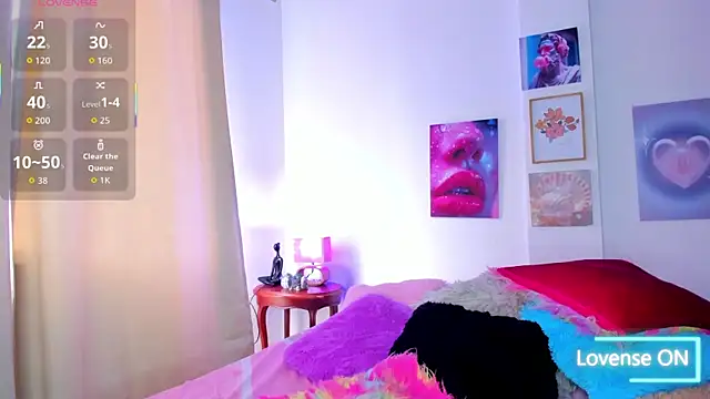 tyra bankss  online show from November 2025 07:32:02 PM