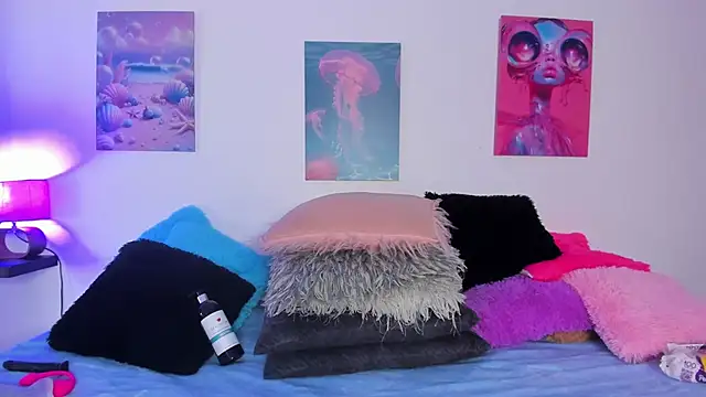 tyra bankss  online show from November 2025 07:00:02 AM