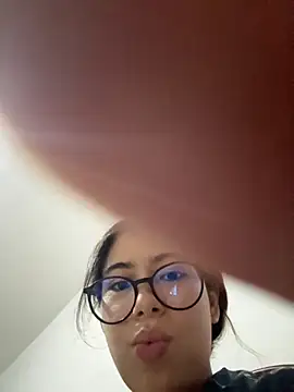 Caitlin Cat online show from October 2025 12:30:02 AM
