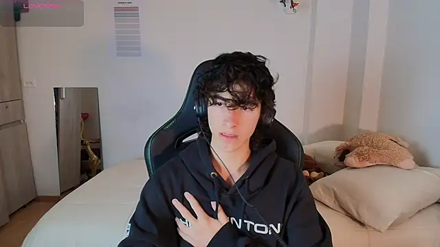 Nude Boy18 online show from February 2026 10:09:01 PM