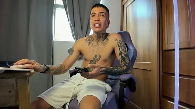 Snapshot of L_instinct chatting on September 2025 08:09:01 PM L instinct online show from September 2025 08:09:01 PM