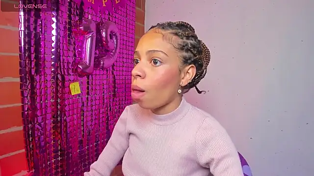 yumi hanna online show from September 2025 11:16:02 PM