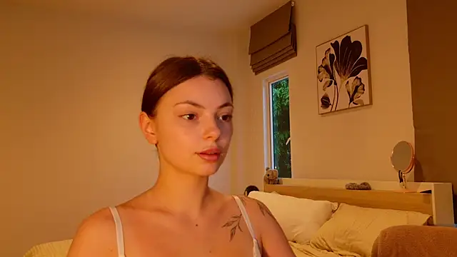 PhantomLace online show from October 2025 11:20:01 PM