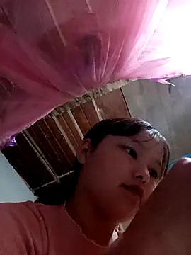 Snapshot of XoiXoi232 chatting on October 2025 09:10:01 AM XoiXoi232 online show from October 2025 09:10:01 AM