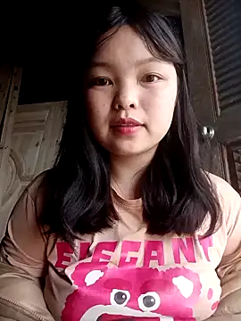 Snapshot of XoiXoi232 chatting on February 2026 10:03:02 AM XoiXoi232 online show from February 2026 10:03:02 AM