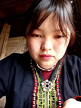 Snapshot of XoiXoi232 chatting on February 2026 05:04:01 AM XoiXoi232 online show from February 2026 05:04:01 AM