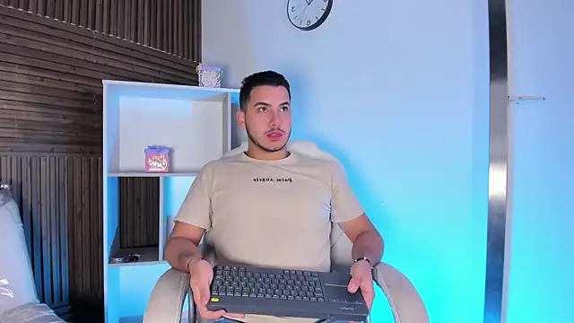 Axel grey  online show from October 2025 12:19:02 PM