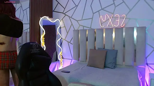 CYRUS TAY online show from December 2025 12:11:02 PM