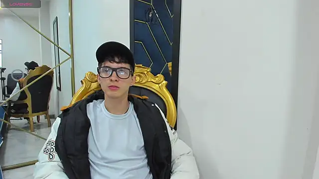 Jheampiiero online show from December 2025 02:36:02 PM