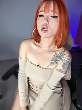 Alysson LS online show from October 2025 02:00:01 AM