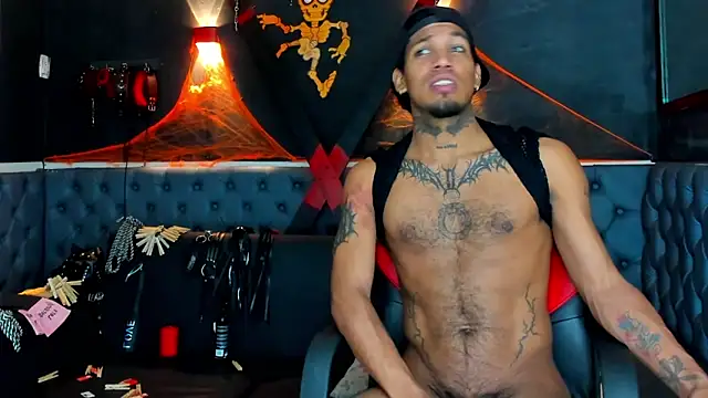 Snapshot of DIEGO_WICKED chatting on November 2025 12:07:01 PM DIEGO WICKED online show from November 2025 12:07:01 PM