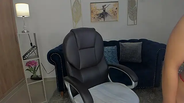 Saskia litt online show from October 2025 04:35:02 AM