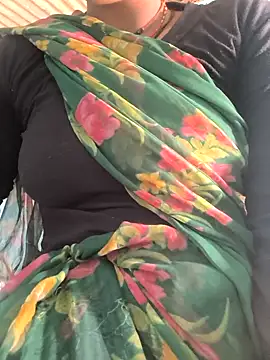 Snapshot of Cutyam chatting on November 2025 09:15:01 AM Cutyam online show from November 2025 09:15:01 AM