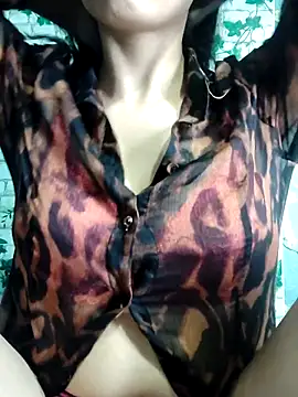 pihu099 online show from November 2025 05:45:02 PM