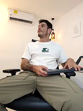 damian bull online show from October 2025 07:16:02 PM