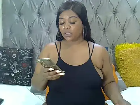 BigAssjuicy26 online show from November 2025 06:31:02 PM