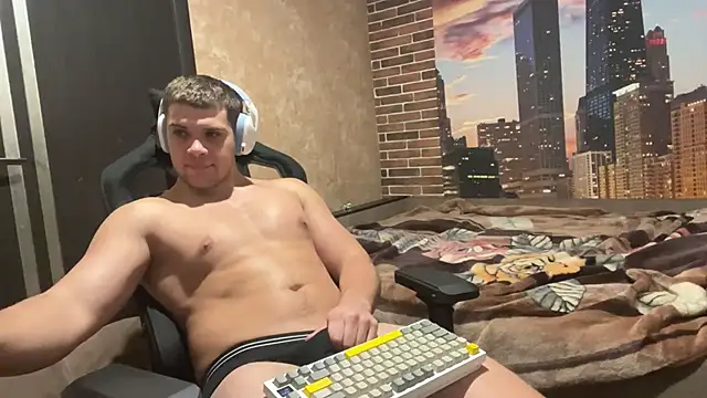 MusclePhantom online show from November 2025 09:46:01 PM