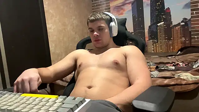 MusclePhantom online show from February 2026 09:41:01 PM