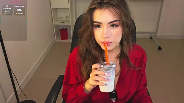 Kisa0 o online show from September 2025 07:57:02 PM