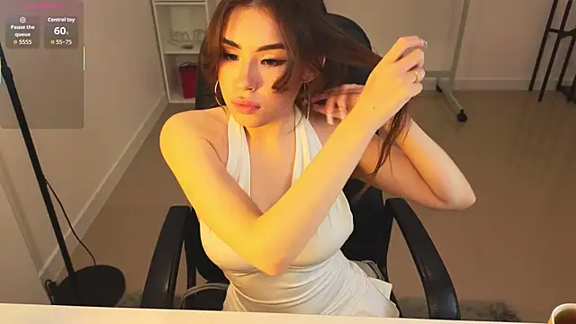 Kisa0 o online show from September 2025 09:49:01 PM
