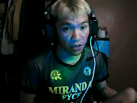 Riiichie wilCumm online show from November 2025 03:51:01 PM