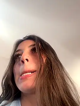 Mavii  online show from November 2025 03:23:02 PM