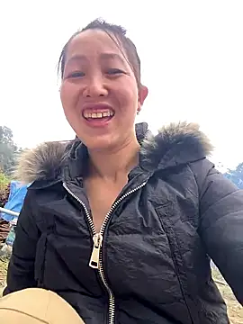 Huong-Ly online show from January 2026 03:00:02 AM