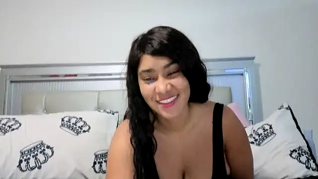 LuckyKhloe online show from September 2025 01:24:02 PM