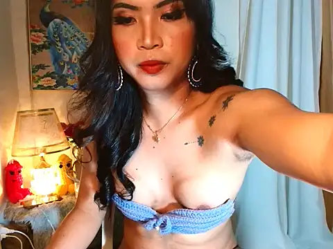 Gwensweetcum online show from February 2026 11:32:02 PM