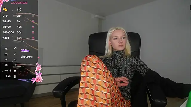 Laura Chaplin online show from February 2026 01:21:01 PM