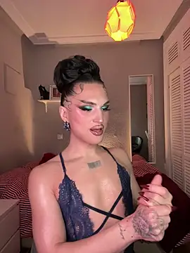 lacattiva online show from December 2025 08:18:02 PM