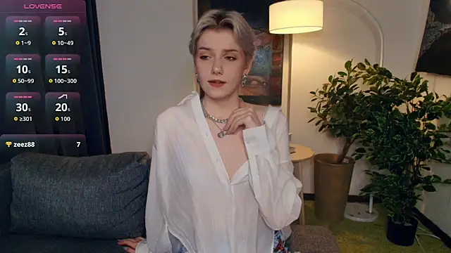 Snapshot of OdelynaAsp chatting on November 2025 01:10:01 PM OdelynaAsp online show from November 2025 01:10:01 PM