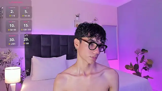 Phillicious   online show from November 2025 10:42:01 PM