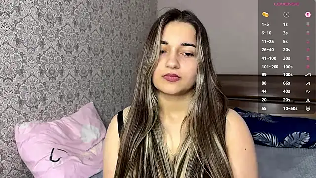 MaydaFarran online show from October 2025 09:23:02 PM