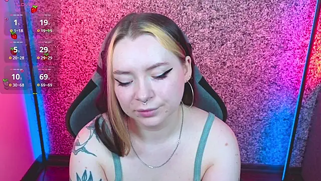 Snapshot of SadPotato_ chatting on September 2025 09:20:01 AM SadPotato online show from September 2025 09:20:01 AM
