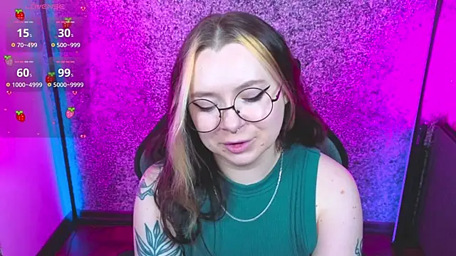 Snapshot of SadPotato_ chatting on September 2025 10:16:02 AM SadPotato online show from September 2025 10:16:02 AM