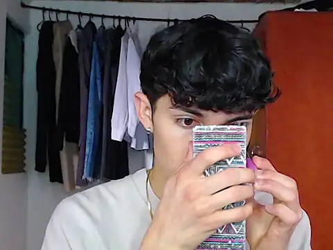 john vichenso online show from September 2025 09:14:01 PM