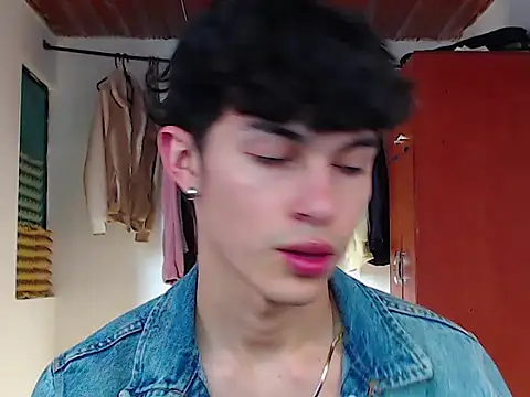 john vichenso online show from September 2025 09:26:02 PM