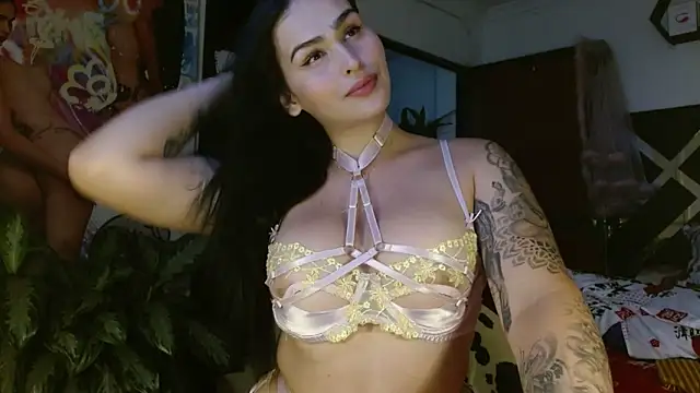 Snapshot of SarithaBunny chatting on February 2025 03:52:01 AM SarithaBunny online show from February 2025 03:52:01 AM