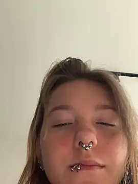 VesnaCrystal online show from October 2025 08:24:02 AM