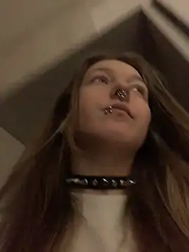 VesnaCrystal online show from November 2025 03:17:02 PM