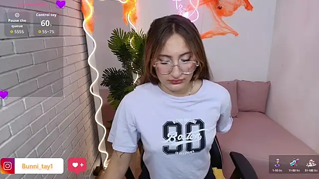 Bunni tay online show from October 2025 11:31:02 AM