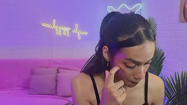 Snapshot of artemiss_tay chatting on September 2025 07:14:02 PM artemiss tay online show from September 2025 07:14:02 PM