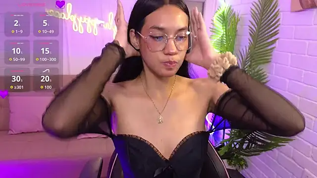 Snapshot of artemiss_tay chatting on October 2025 07:21:01 PM artemiss tay online show from October 2025 07:21:01 PM