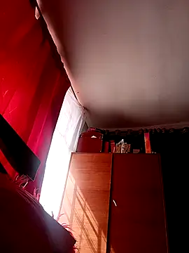 Lady 16 online show from December 2025 02:44:02 PM