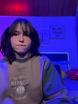 Snapshot of Eymmy_24 chatting on November 2025 03:05:01 AM Eymmy 24 online show from November 2025 03:05:01 AM