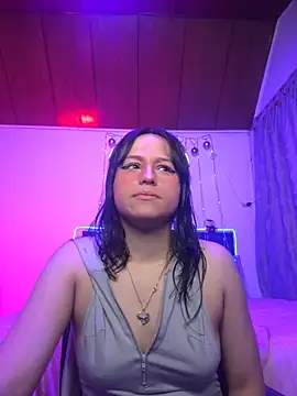 Snapshot of Eymmy_24 chatting on November 2025 03:15:01 AM Eymmy 24 online show from November 2025 03:15:01 AM